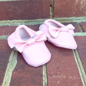 Baby girl leather moccasins